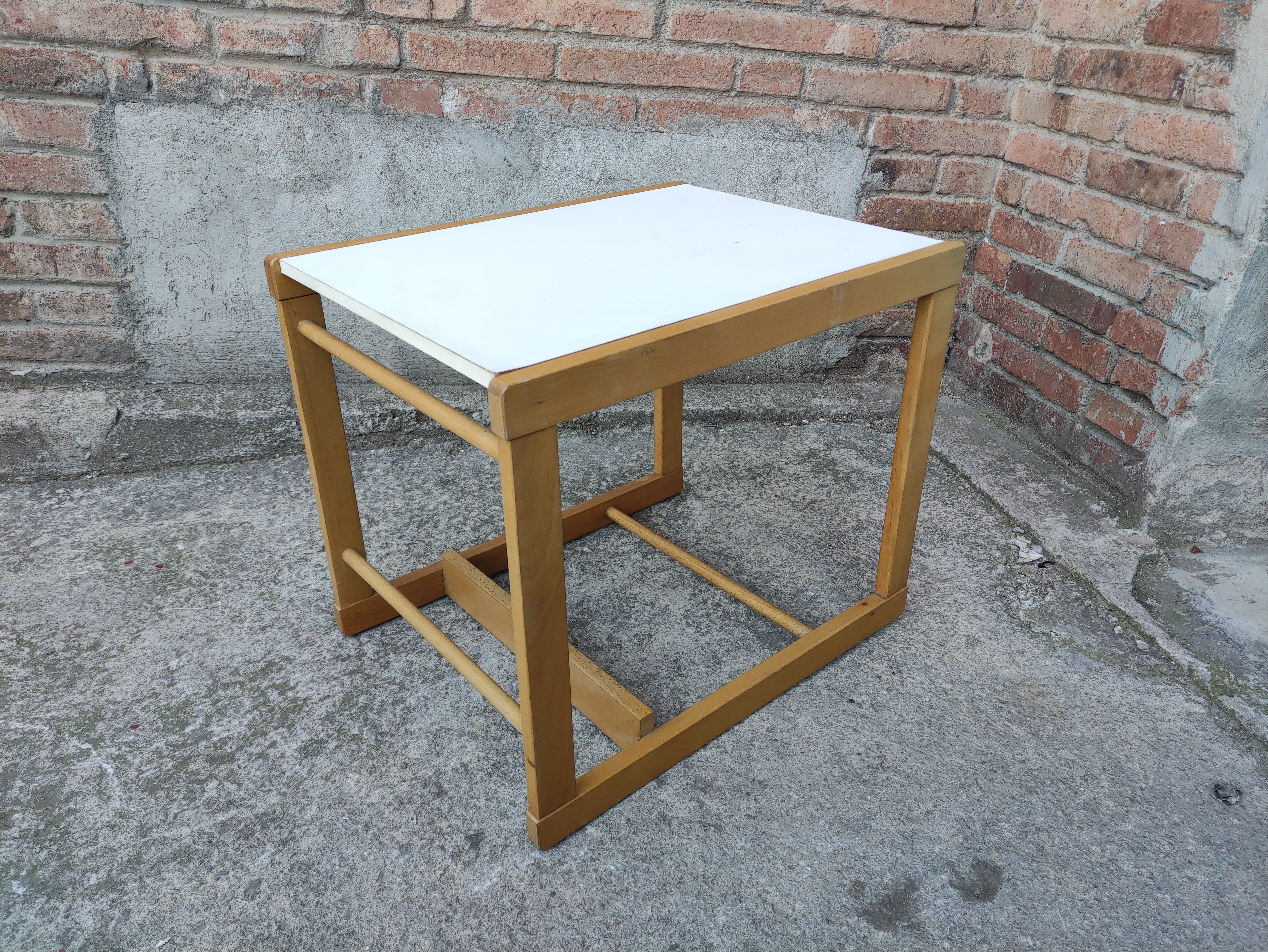 mesa infantil madera 49x57x44.2 1u